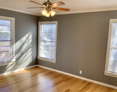 213 Donald Street - Photo Thumbnail 5