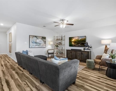 601 Rawhide Way - Photo Thumbnail 10
