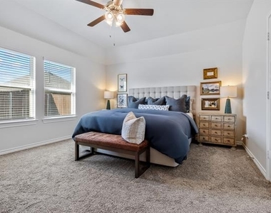 601 Rawhide Way - Photo Thumbnail 18