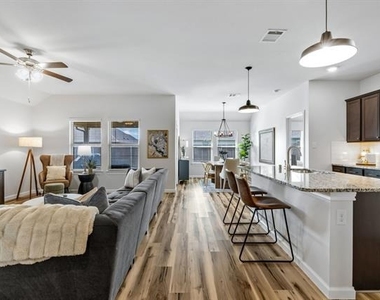 601 Rawhide Way - Photo Thumbnail 8