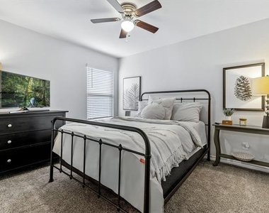 601 Rawhide Way - Photo Thumbnail 7