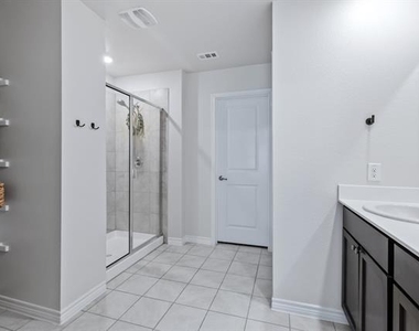 601 Rawhide Way - Photo Thumbnail 19