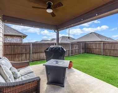 601 Rawhide Way - Photo Thumbnail 24