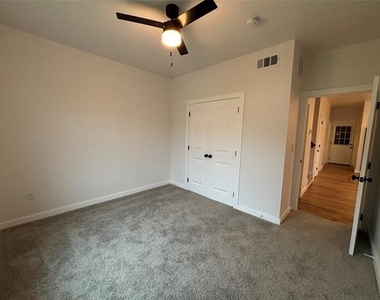 5114 Stoneridge Drive - Photo Thumbnail 13