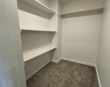 5114 Stoneridge Drive - Photo Thumbnail 18