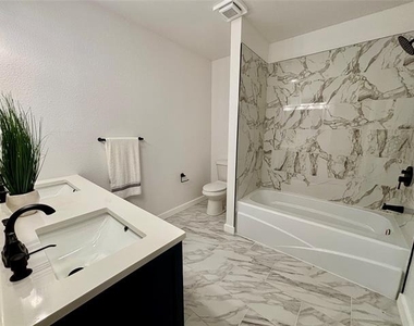 5114 Stoneridge Drive - Photo Thumbnail 19