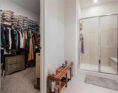 1613 Grand Villa Street - Photo Thumbnail 13