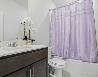 1613 Grand Villa Street - Photo Thumbnail 17