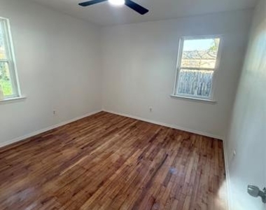 10121 Muskogee Drive - Photo Thumbnail 8