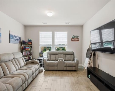 4812 Foundation Street - Photo Thumbnail 9