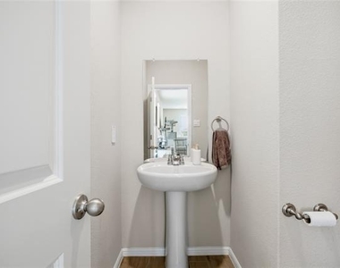 4812 Foundation Street - Photo Thumbnail 11