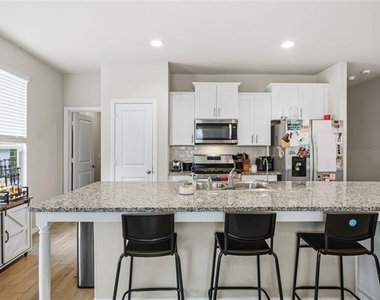 4812 Foundation Street - Photo Thumbnail 8