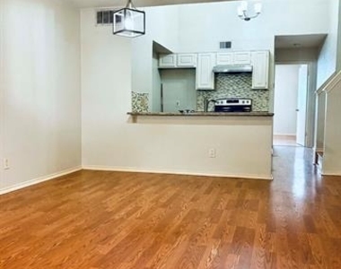 13211 Emily Road - Photo Thumbnail 2
