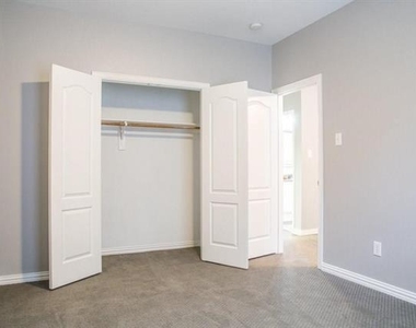 16304 Dry Creek Boulevard - Photo Thumbnail 18