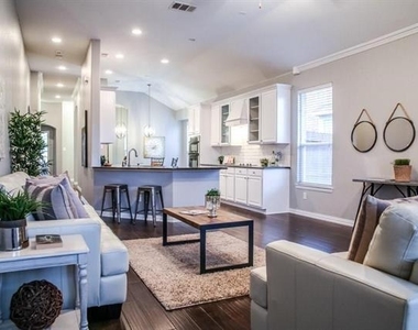 16304 Dry Creek Boulevard - Photo Thumbnail 3