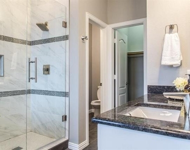 16304 Dry Creek Boulevard - Photo Thumbnail 14