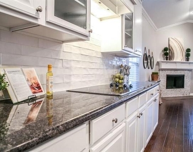 16304 Dry Creek Boulevard - Photo Thumbnail 5