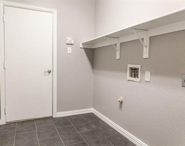 16304 Dry Creek Boulevard - Photo Thumbnail 20