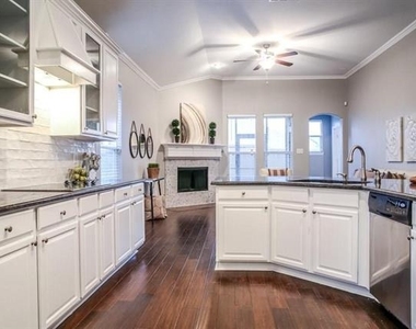 16304 Dry Creek Boulevard - Photo Thumbnail 7