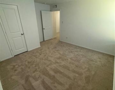 134 Harvest Street - Photo Thumbnail 9