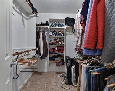 2825 Dawn Spring - Photo Thumbnail 16