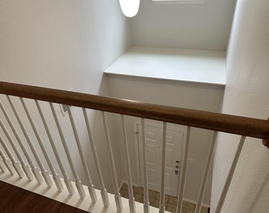 2820 Cascade Cove Drive - Photo Thumbnail 31