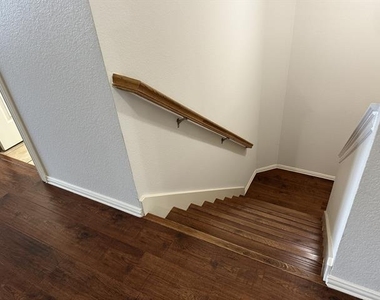 2820 Cascade Cove Drive - Photo Thumbnail 22