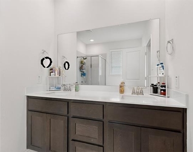 2804 Cain Drive - Photo Thumbnail 24