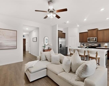 2804 Cain Drive - Photo Thumbnail 9