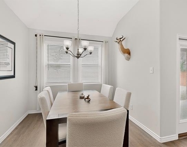 2804 Cain Drive - Photo Thumbnail 16