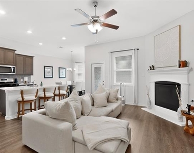 2804 Cain Drive - Photo Thumbnail 6