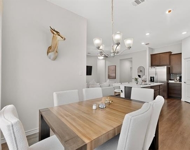 2804 Cain Drive - Photo Thumbnail 15