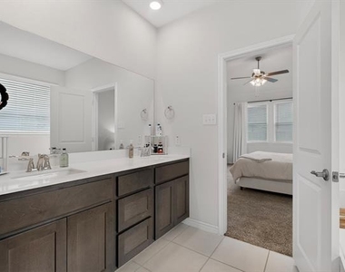 2804 Cain Drive - Photo Thumbnail 23