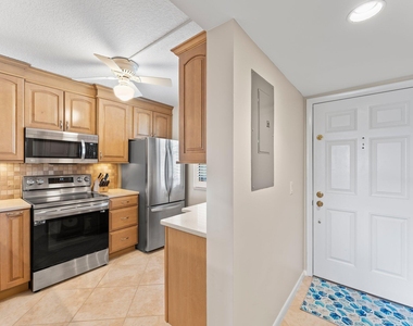 601 S Seas Drive - Photo Thumbnail 4