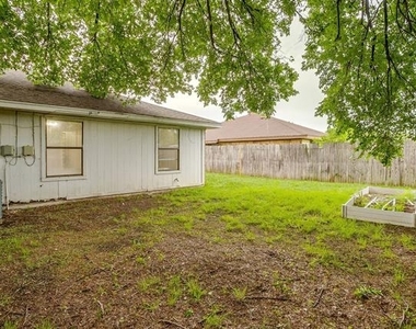 926 Irene Street - Photo Thumbnail 19
