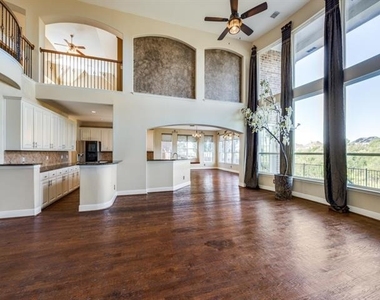 4463 Fallmeadow Drive - Photo Thumbnail 9