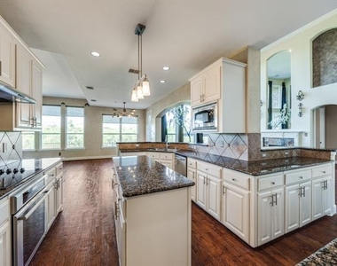 4463 Fallmeadow Drive - Photo Thumbnail 13