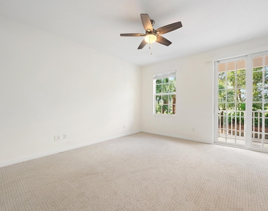 136 Ashley Court - Photo Thumbnail 10