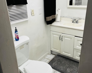 19530 Nw 11th Avenue - Photo Thumbnail 3