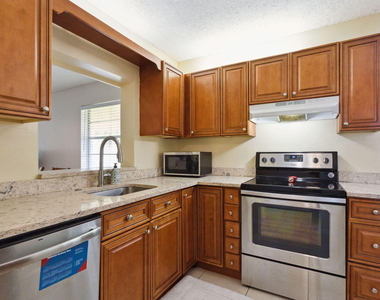 2825 Sw 22nd Avenue - Photo Thumbnail 10