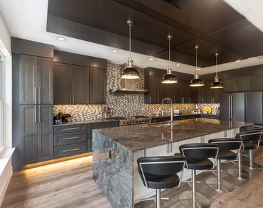 8216 Heritage Club Drive - Photo Thumbnail 10