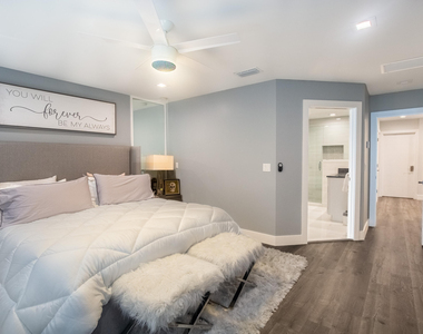 8216 Heritage Club Drive - Photo Thumbnail 18
