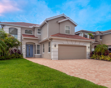 8216 Heritage Club Drive - Photo Thumbnail 1