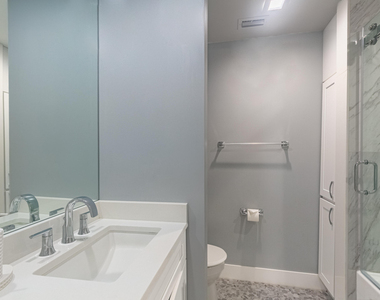 8216 Heritage Club Drive - Photo Thumbnail 15