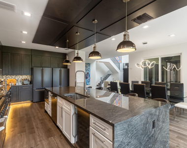 8216 Heritage Club Drive - Photo Thumbnail 13