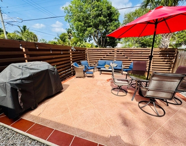 601 N E Street - Photo Thumbnail 25