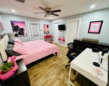 601 N E Street - Photo Thumbnail 8
