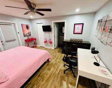 601 N E Street - Photo Thumbnail 10