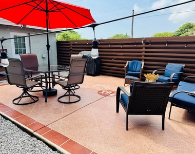 601 N E Street - Photo Thumbnail 27