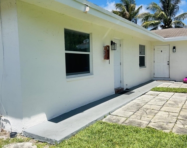 1471 Nw 20th Street - Photo Thumbnail 16
